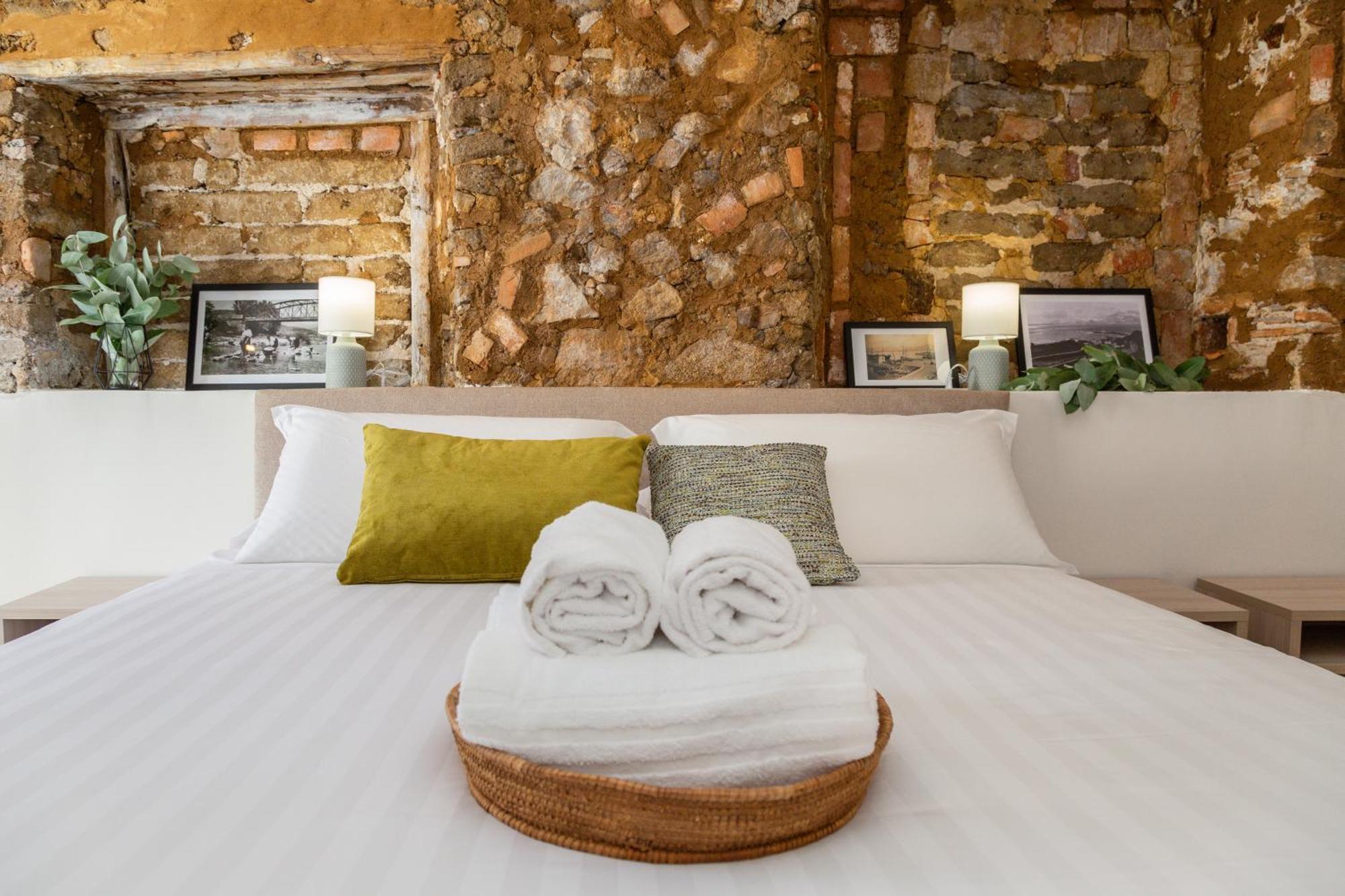Ausentu Guest House Tortoli Ngoại thất bức ảnh