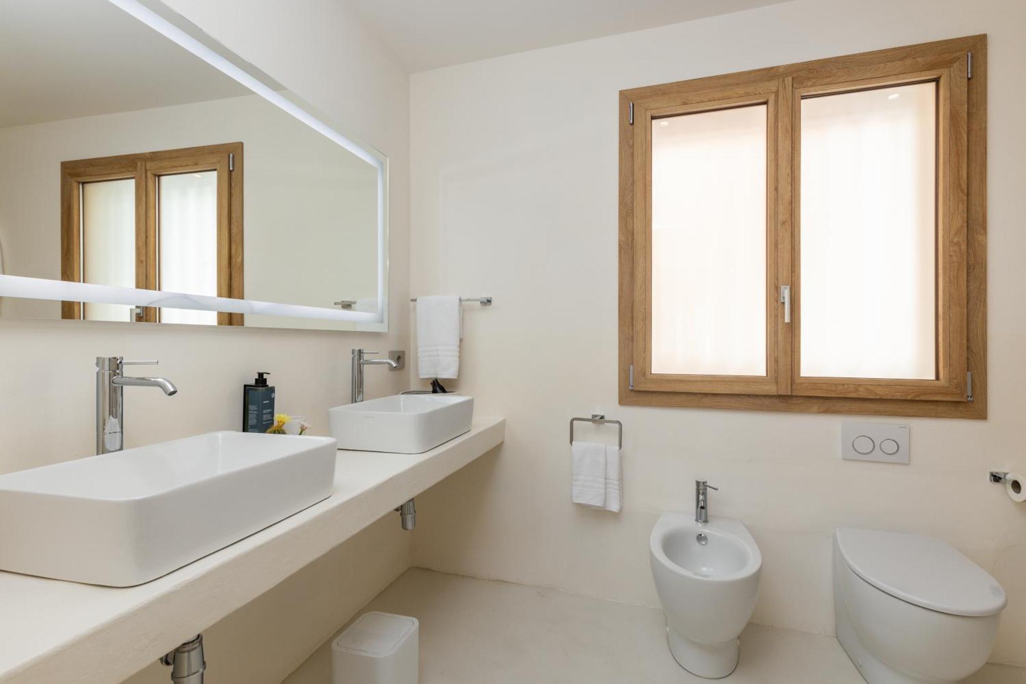 Ausentu Guest House Tortoli Ngoại thất bức ảnh