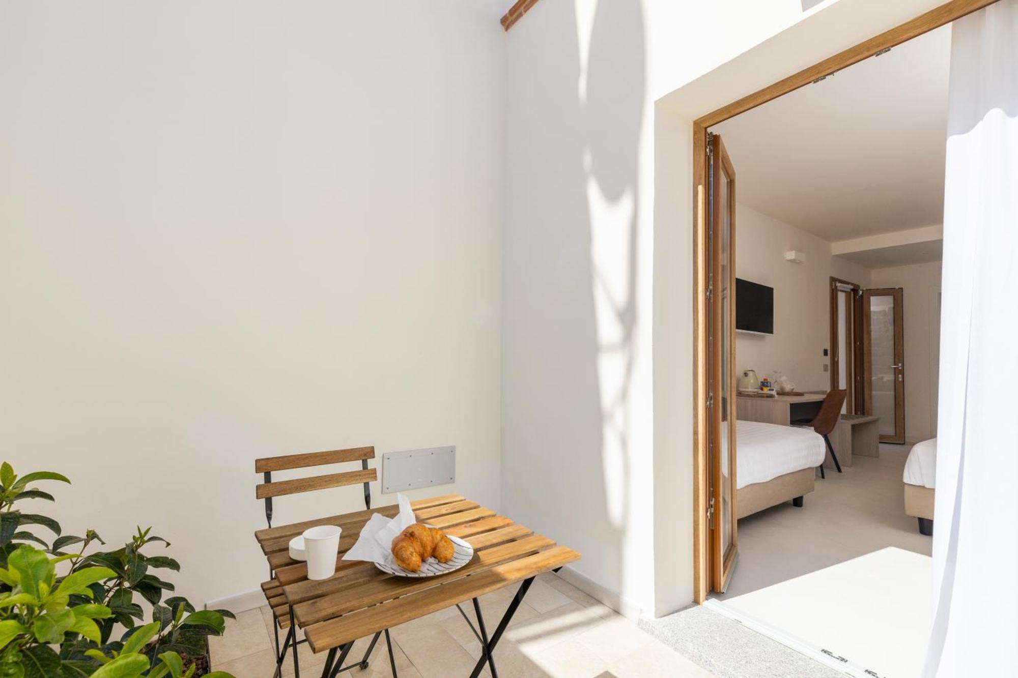 Ausentu Guest House Tortoli Ngoại thất bức ảnh