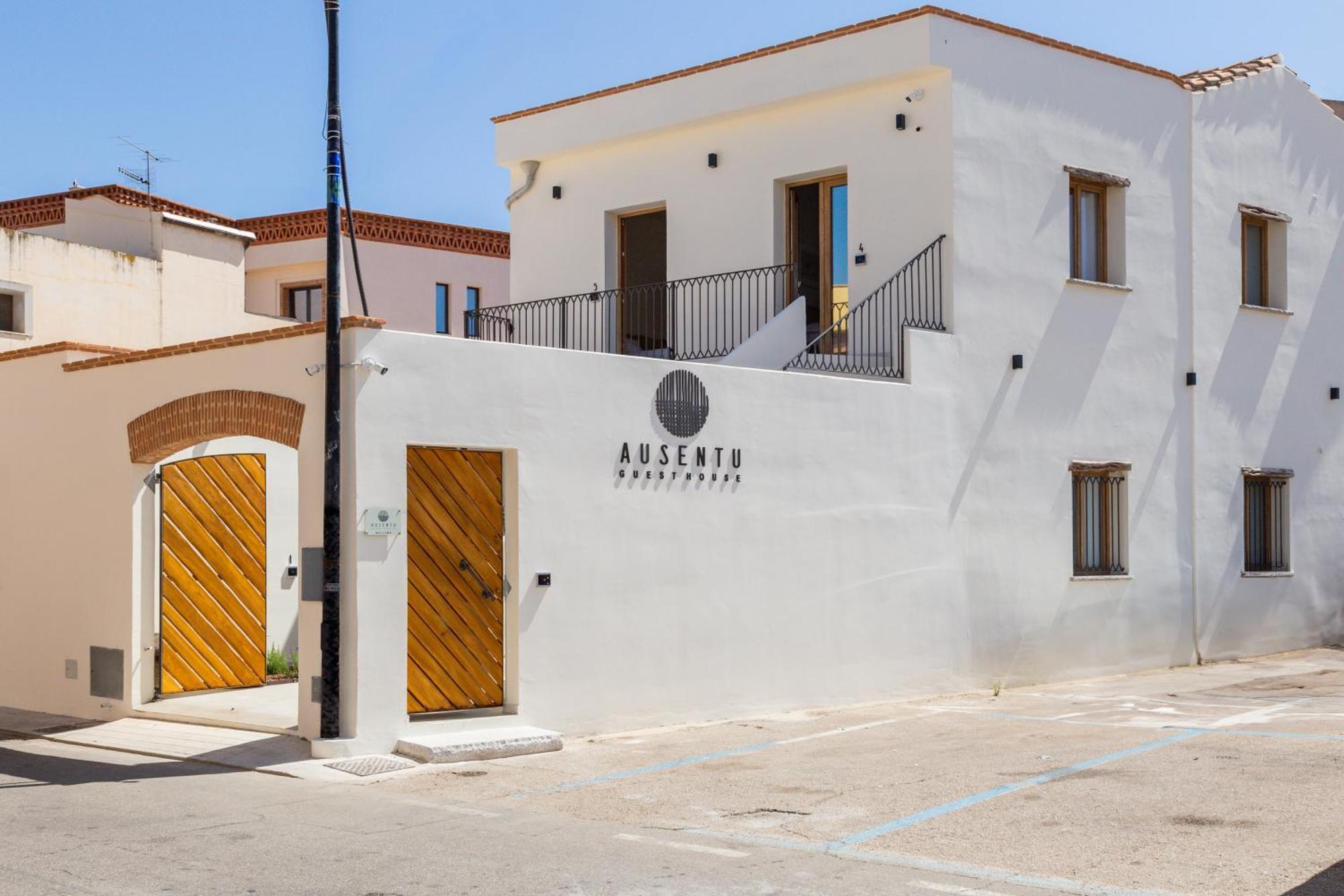 Ausentu Guest House Tortoli Ngoại thất bức ảnh