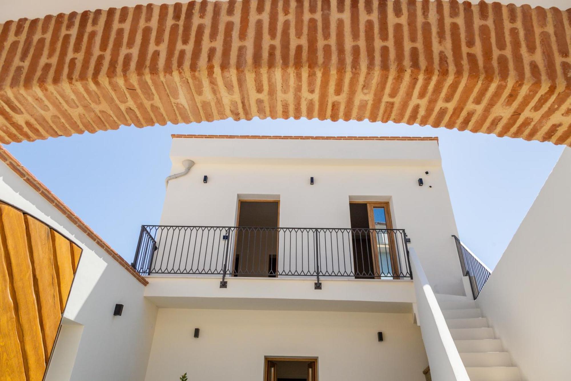 Ausentu Guest House Tortoli Ngoại thất bức ảnh